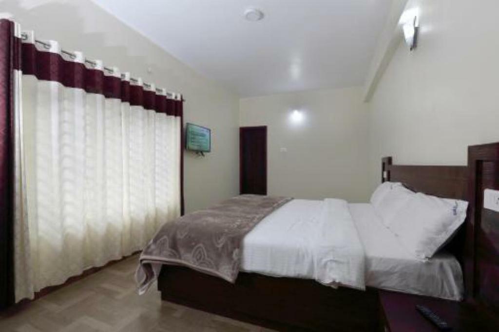 Pine Hill Suites อูตี ภายนอก รูปภาพ